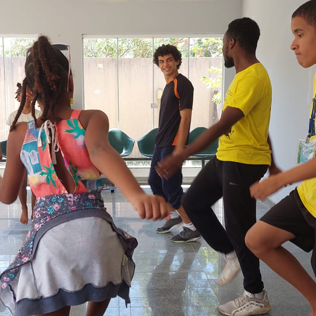 Bailarino rio-ostrense vence o 17° Festival Internacional de Dança de Cabo Frio