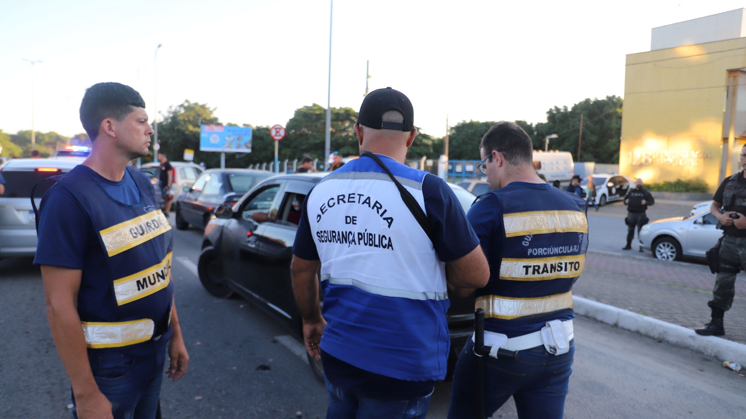 GCM de Rio das Ostras monta operação de trânsito para coibir infrações e crimes
