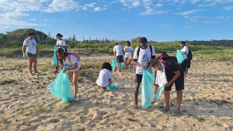 Jovens do Geração Aprendiz participam de ação de Educação Ambiental