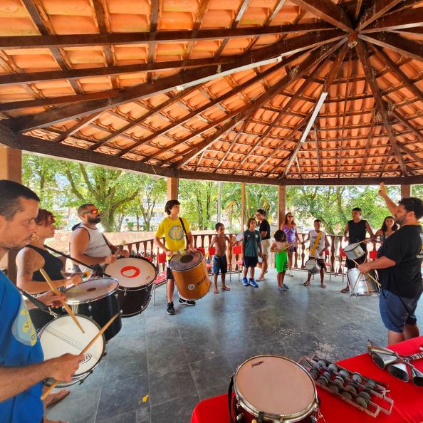 Cantagalo tem ensaios de Carnaval aos domingos