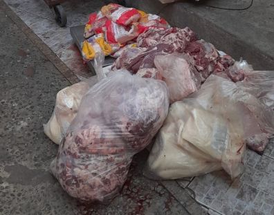 Vigilância em Saúde de Rio das Ostras apreende 350 quilos de carne imprópria para consumo